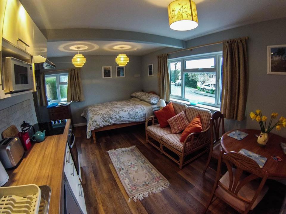 Cheltenham Studio Apartment エクステリア 写真
