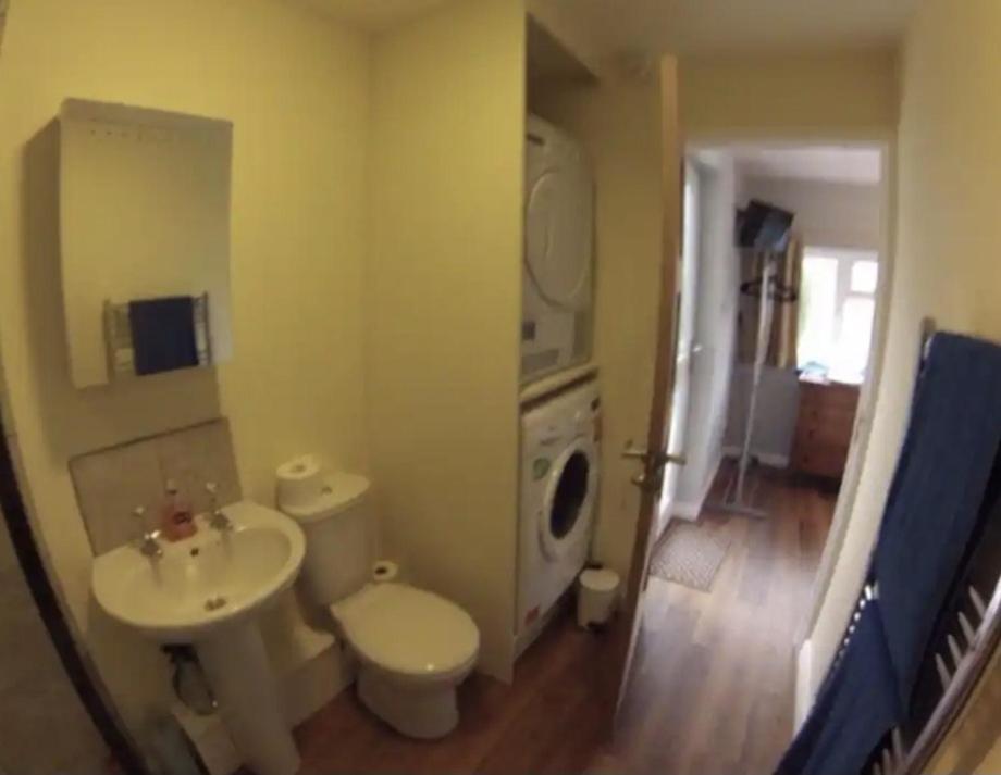 Cheltenham Studio Apartment エクステリア 写真